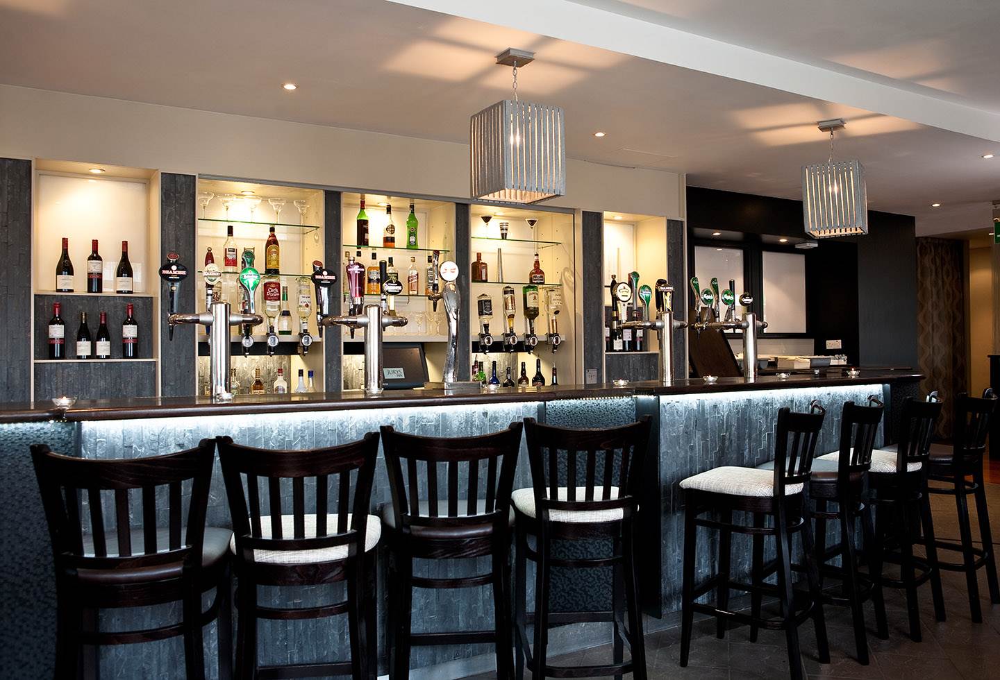 Jurys Inn Cork Bar